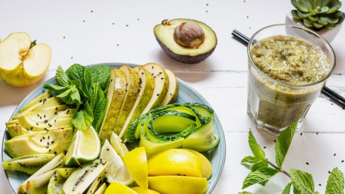 Pear and Avocado Smoothie