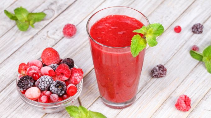 Berries Smoothie- heart healthy smoothies for weight loss