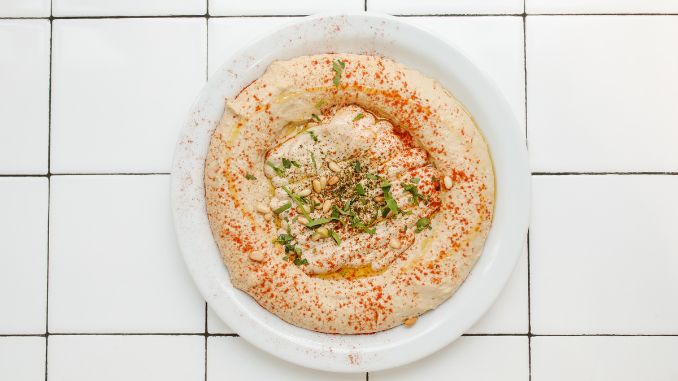 hummus-on-a-plate