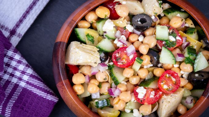 delicious-tasty-mediterranean-chickpea-salad