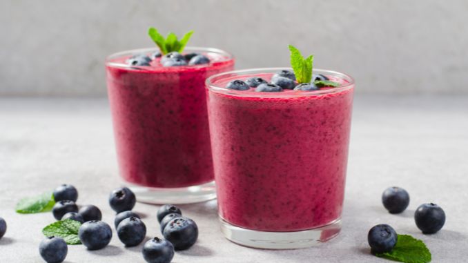 Blueberry ginger smoothie